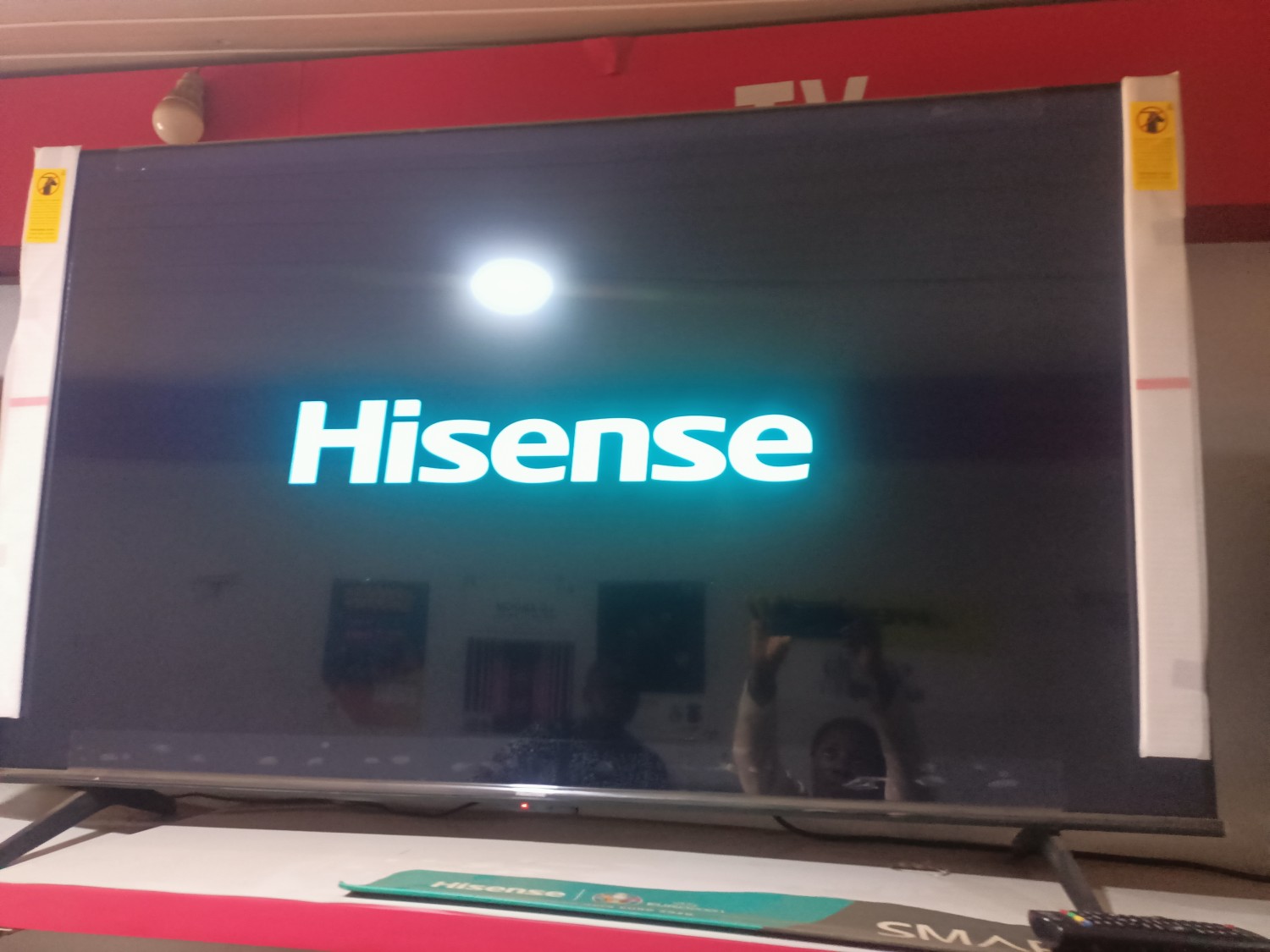 HISENSE 55" SMART TV